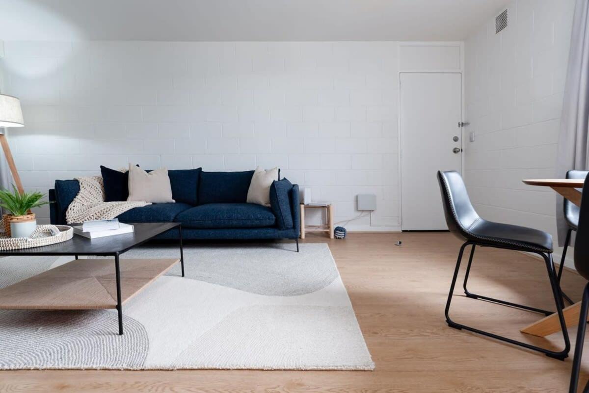 Parkside Near Cbd & Park With Parking *
