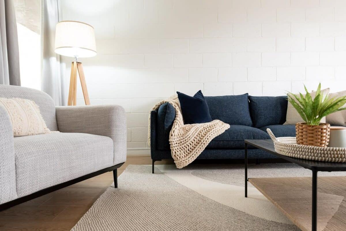 Parkside Near Cbd & Park With Parking *